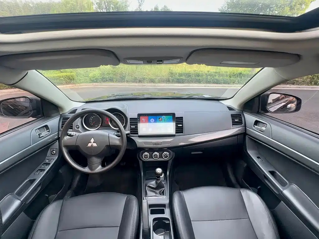 MITSUBISHI LANCER EX 2014