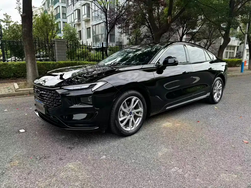 FORD MONDEO 2023