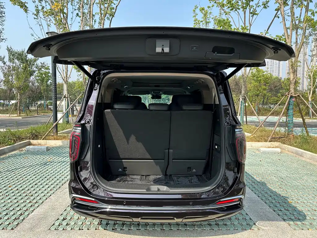 HONGQI HQ9 2023