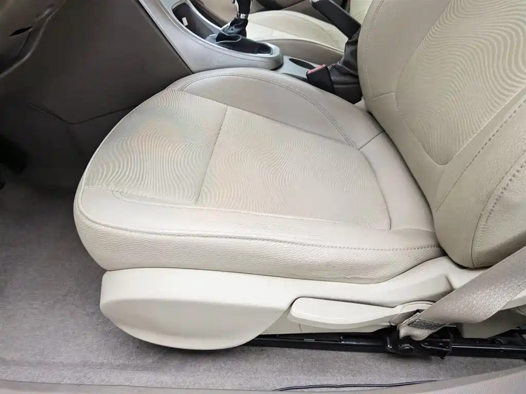 BUICK EXCELLE 2013