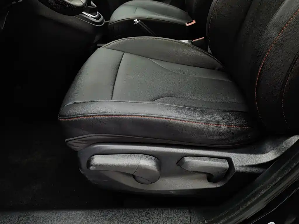 HAVAL H6 2015