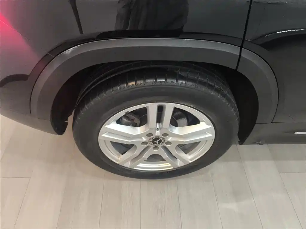 MERCEDES BENZ GLB 2020