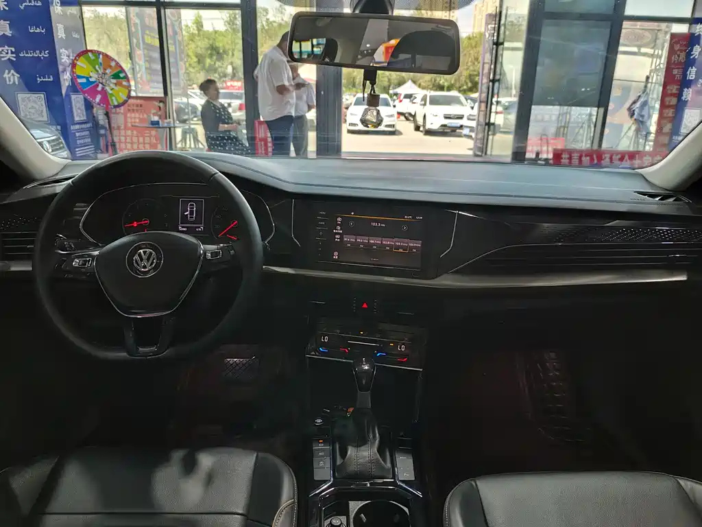 VOLKSWAGEN PASSAT 2020
