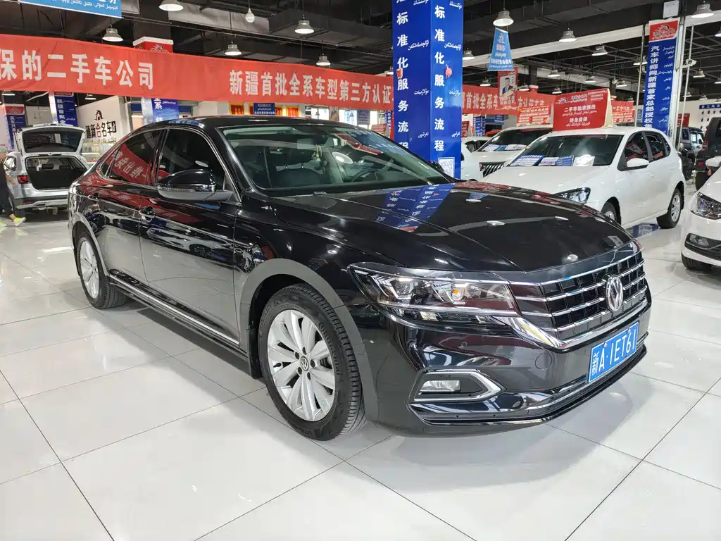 VOLKSWAGEN PASSAT 2020