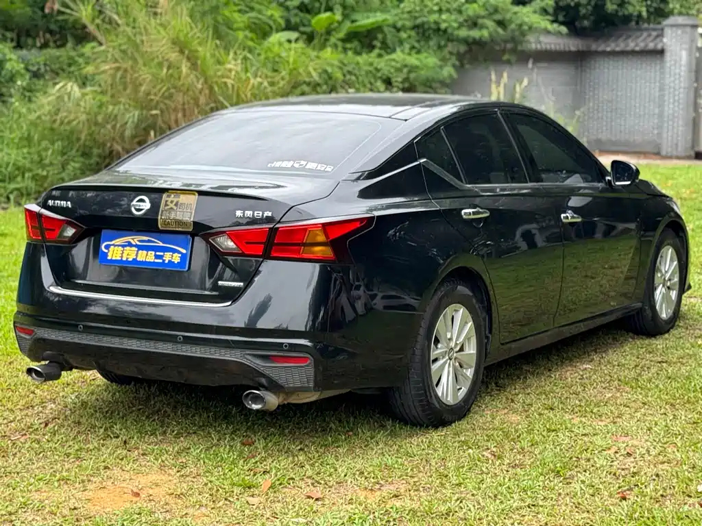NISSAN TEANA 2019