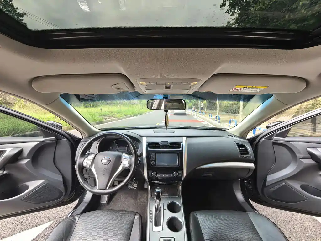 NISSAN TEANA 2018