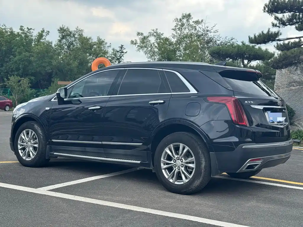 CADILLAC XT5 2021