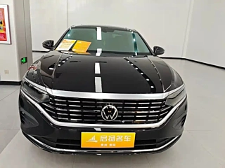 VOLKSWAGEN PASSAT 2025