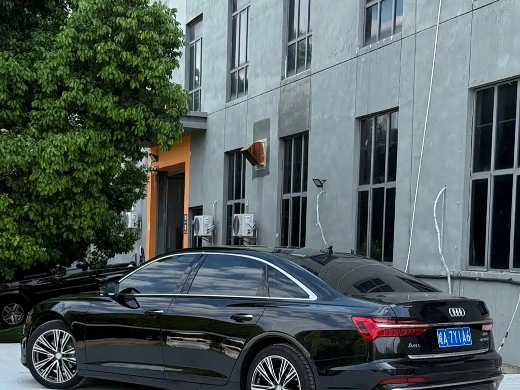 AUDI A6L 2019