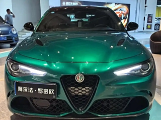 Заказать ALFAROMEO GIULIA