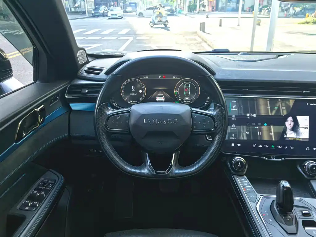 LYNK&CO 05 NEW ENERGY 2022