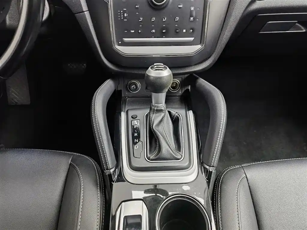 ZOTYE SR7 2016