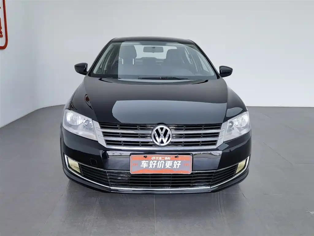 VOLKSWAGEN LAVIDA 2013