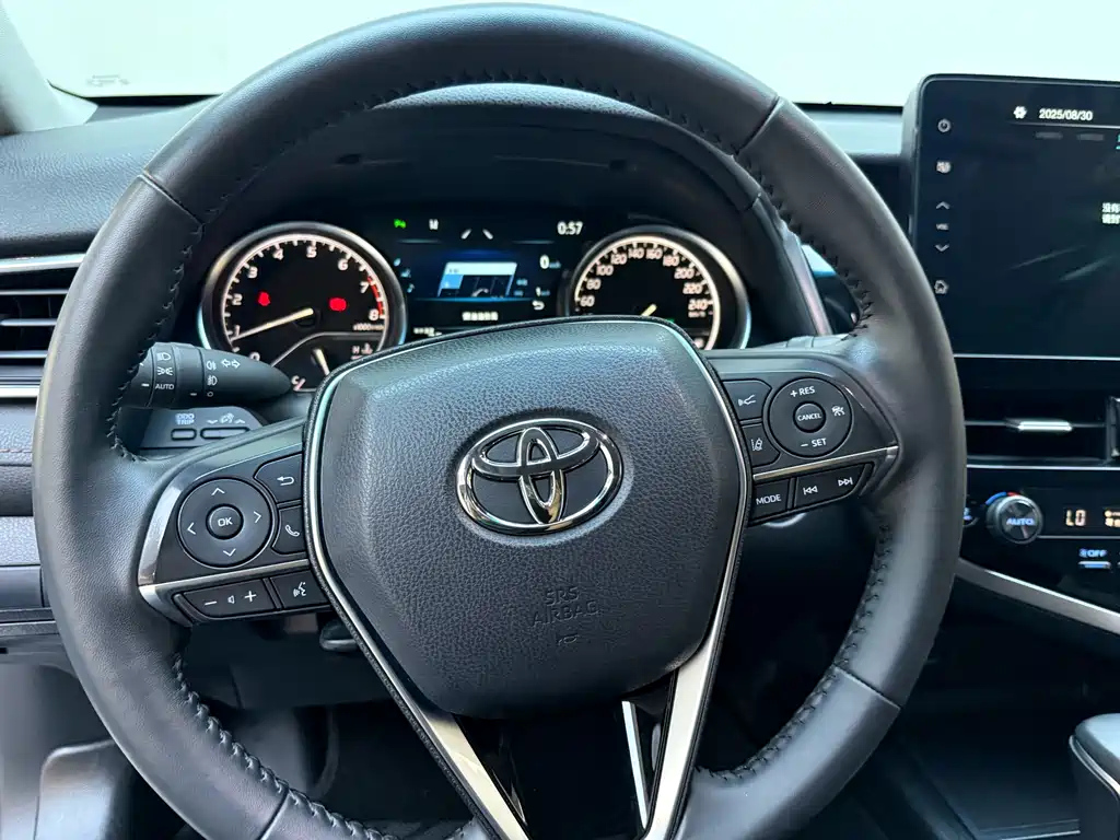 TOYOTA CAMRY 2021