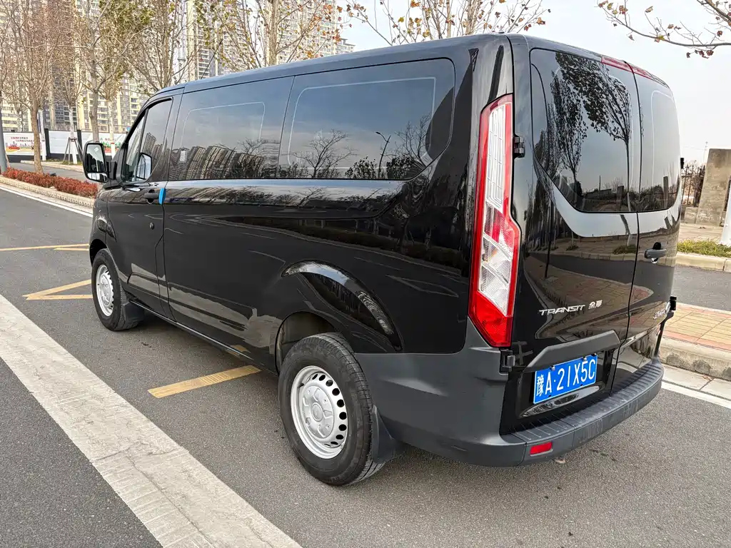 FORD TRANSIT 2022