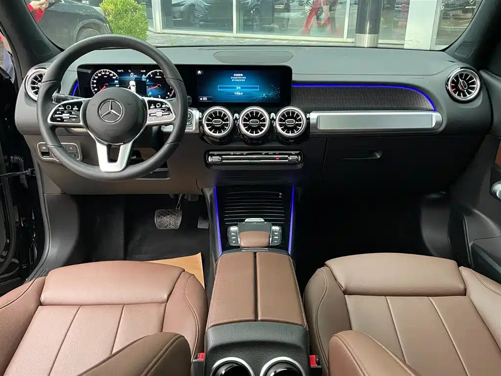 MERCEDES BENZ GLB 2023