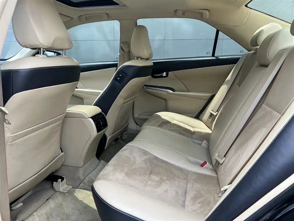 TOYOTA CAMRY 2016