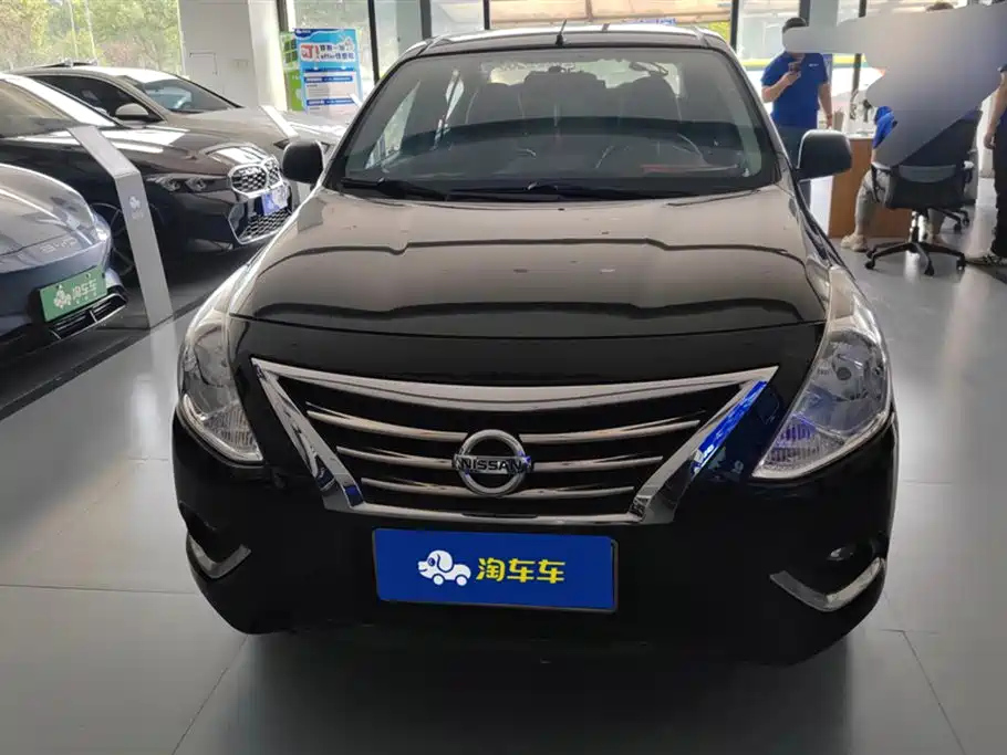 NISSAN SUNNY 2015