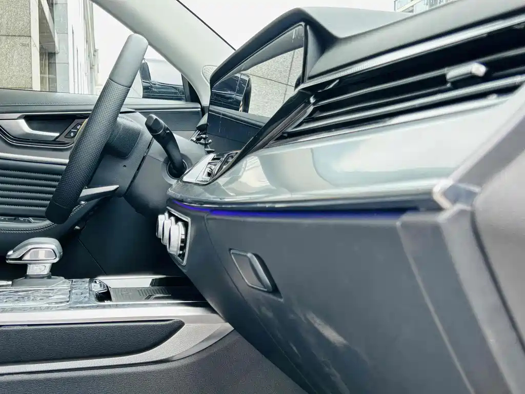 HONGQI HS5 2023