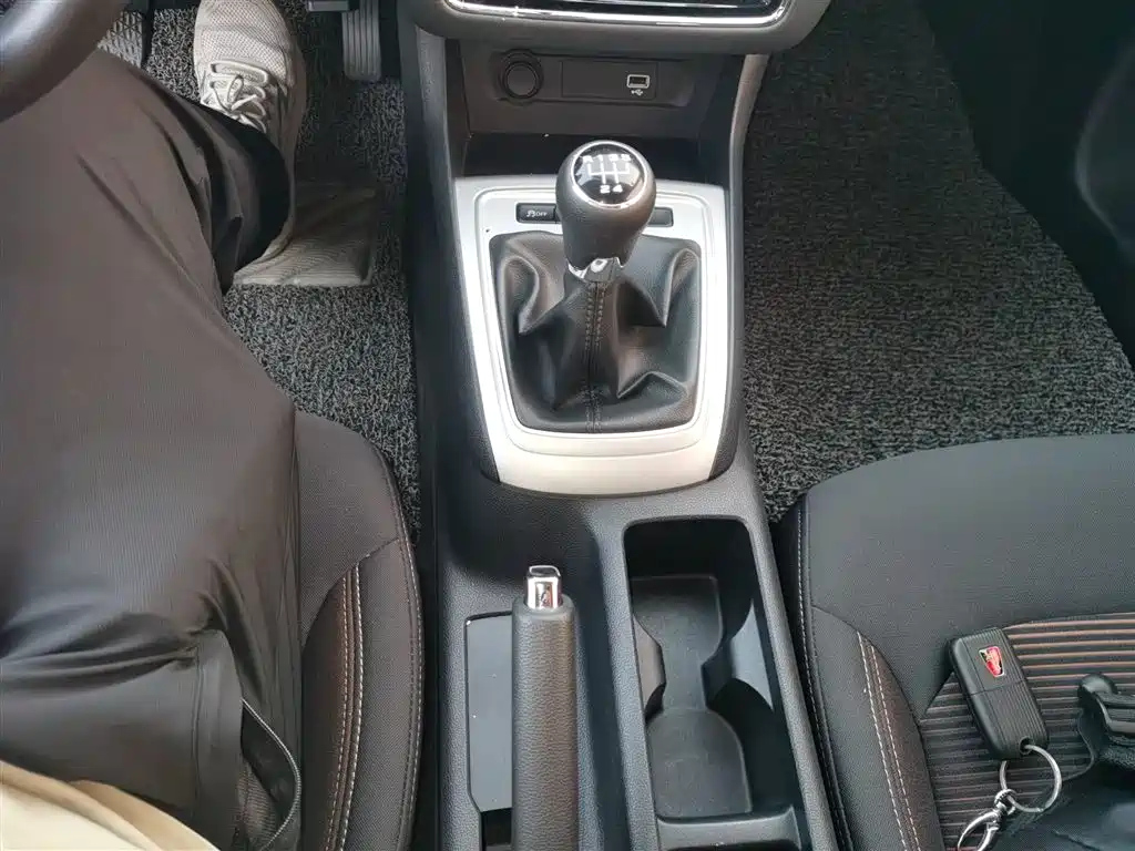 ROEWE I6 2019