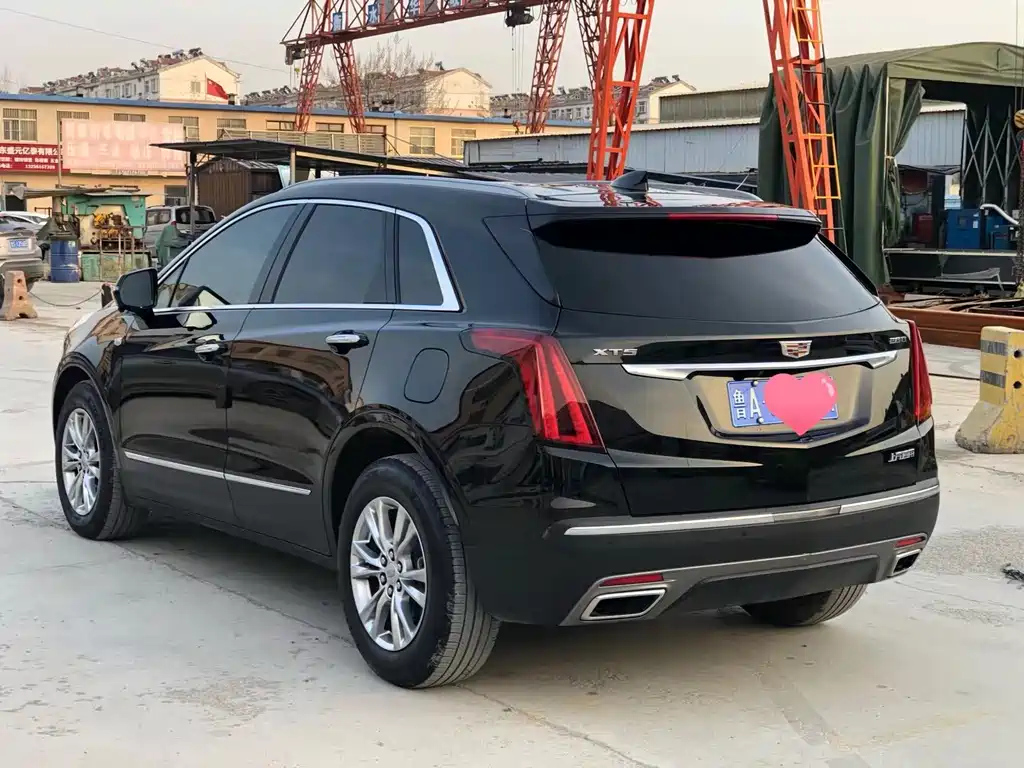 CADILLAC XT5 2021