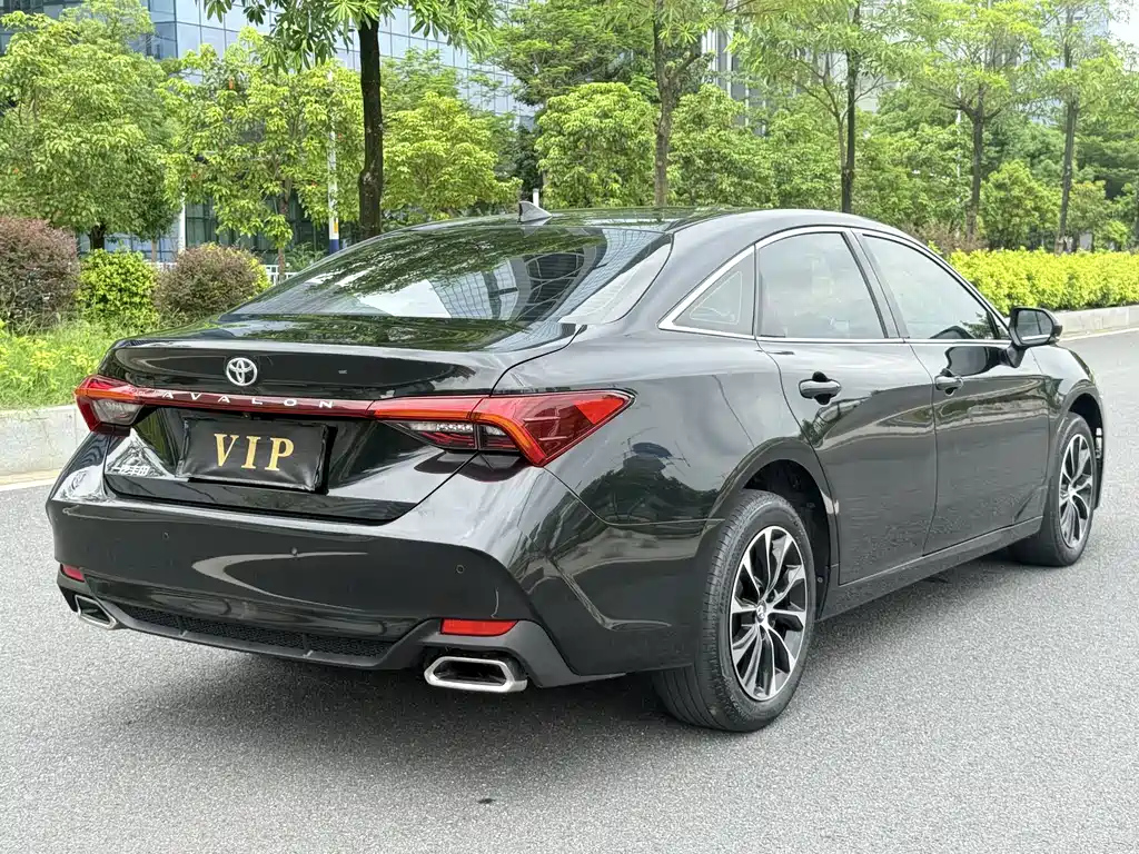TOYOTA AVALON 2024
