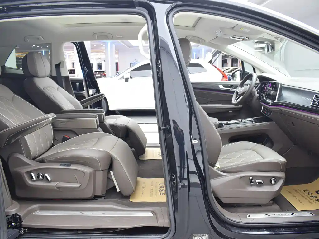 VOLKSWAGEN VILORAN 2024