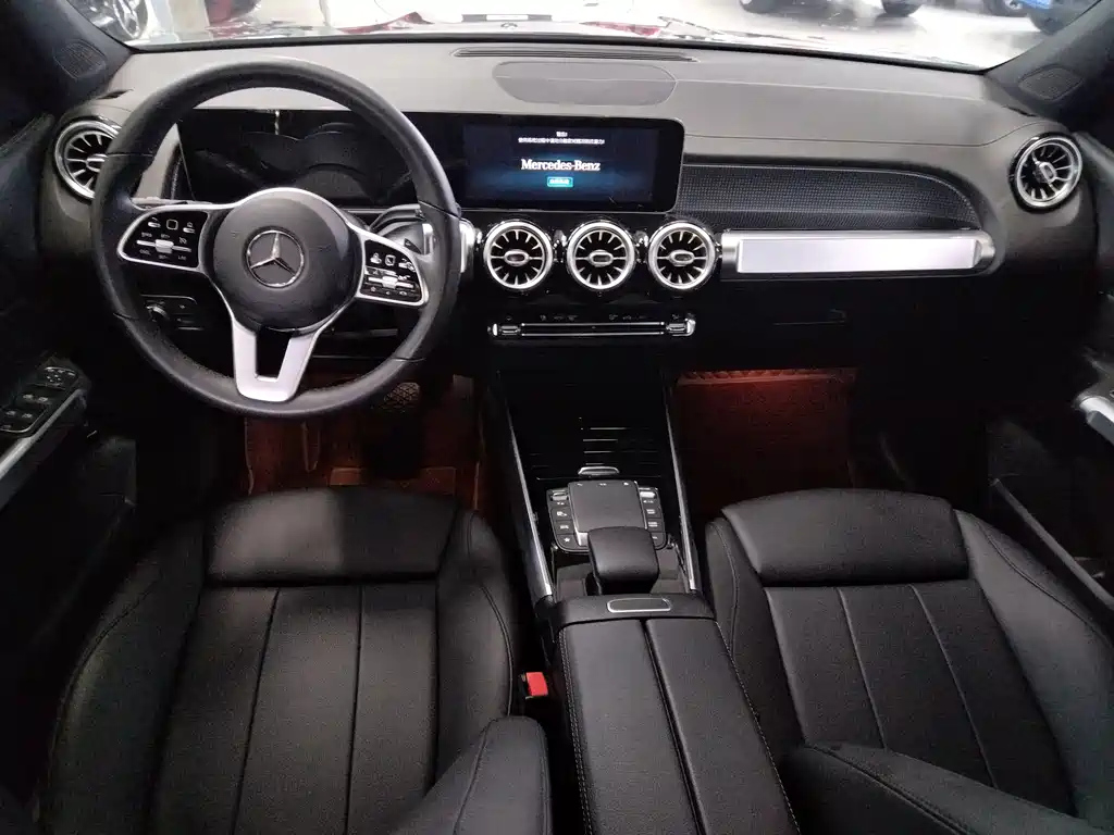 MERCEDES BENZ GLB 2020