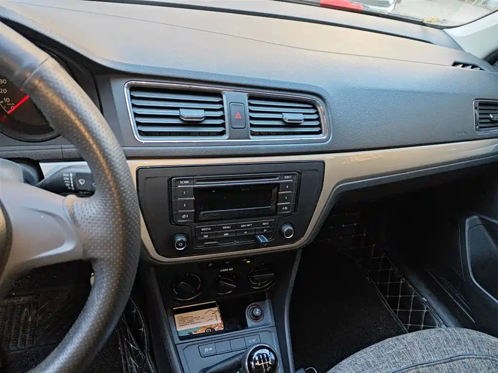 VOLKSWAGEN LAVIDA 2018