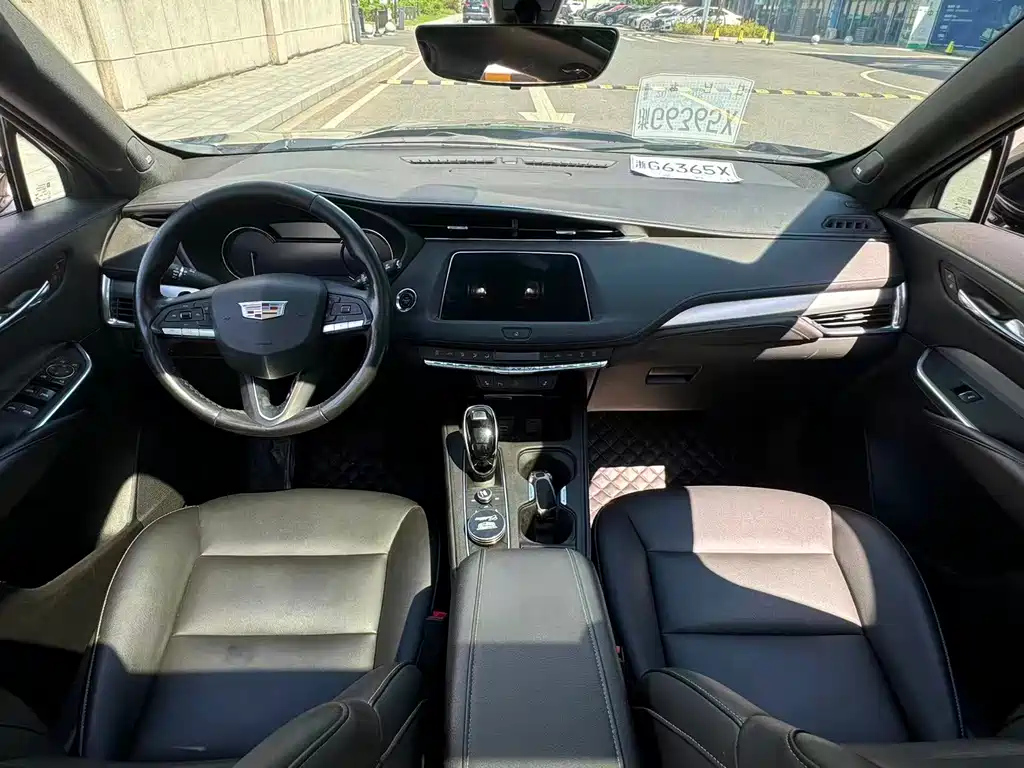 CADILLAC XT4 2020
