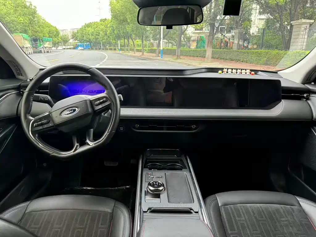 FORD MONDEO 2023