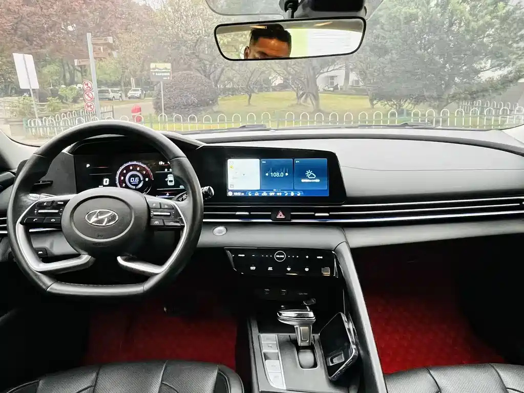 HYUNDAI ELANTRA 2022