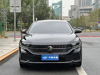 VOLKSWAGEN PASSAT 2024