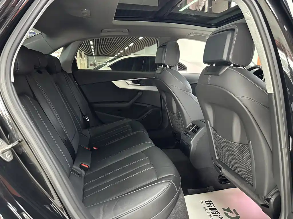 AUDI A4L 2021