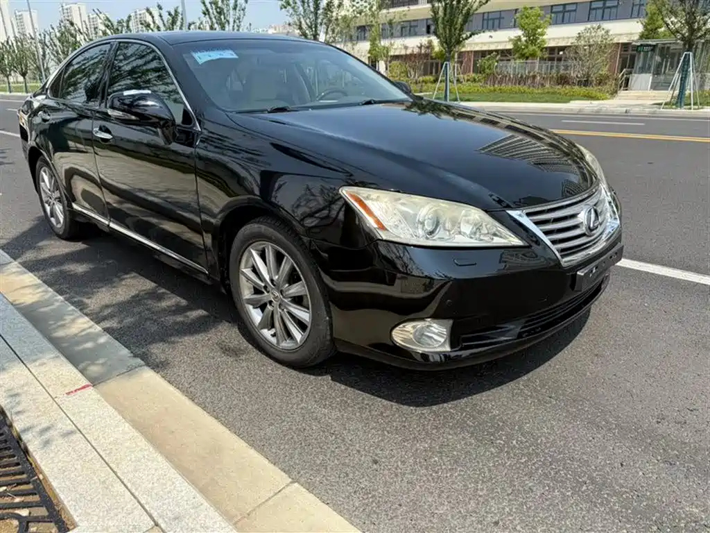 LEXUS ES 2010