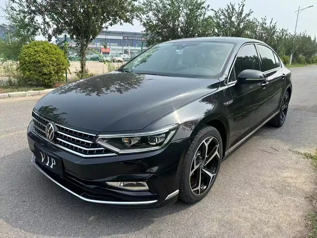 Аукционный лист VOLKSWAGEN MAGOTAN 2023