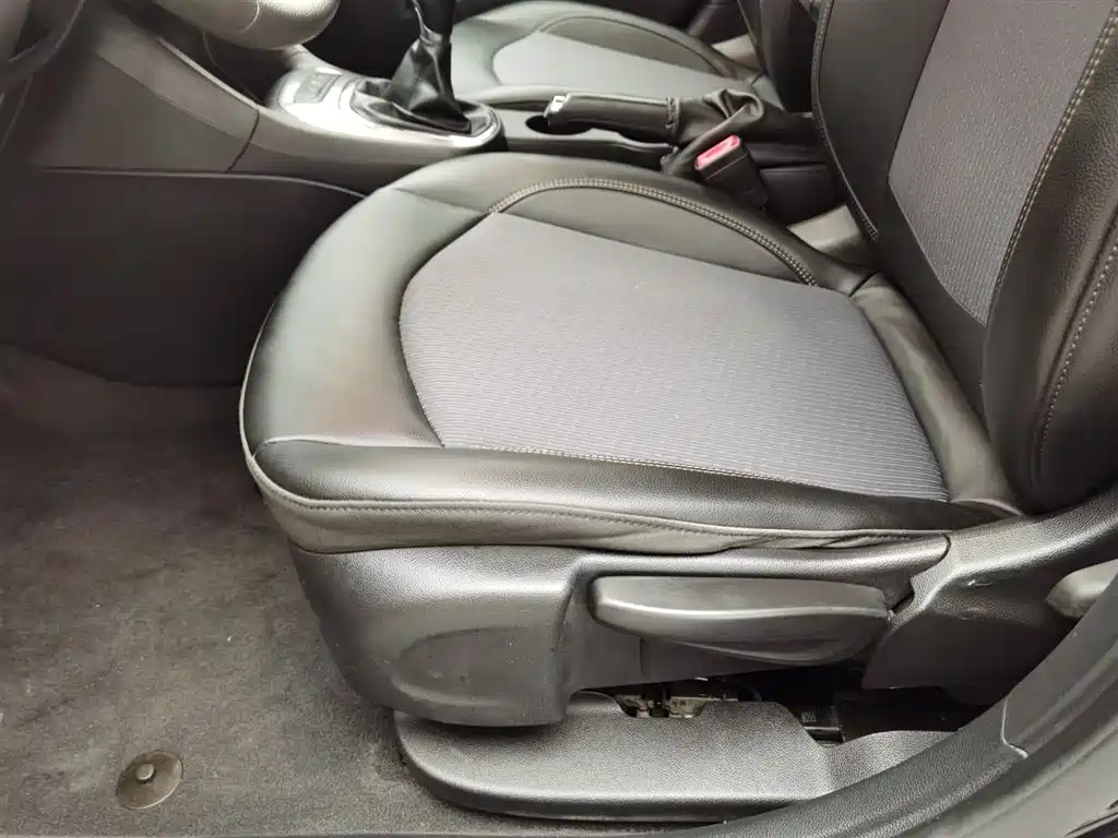 CHEVROLET CRUZE 2018
