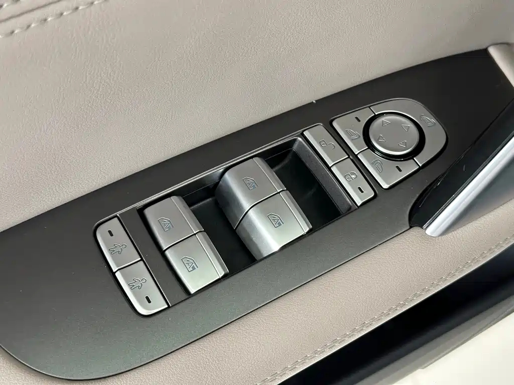 BYD TANG NEW ENERGY 2025