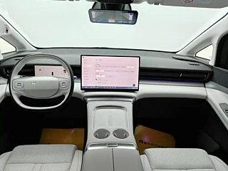 XPENG MOTORS X9  2024 YEAR 610 RANGE PRO 2024