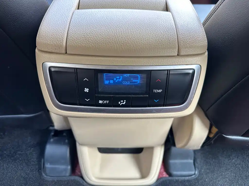 TOYOTA HIGHLANDER 2018