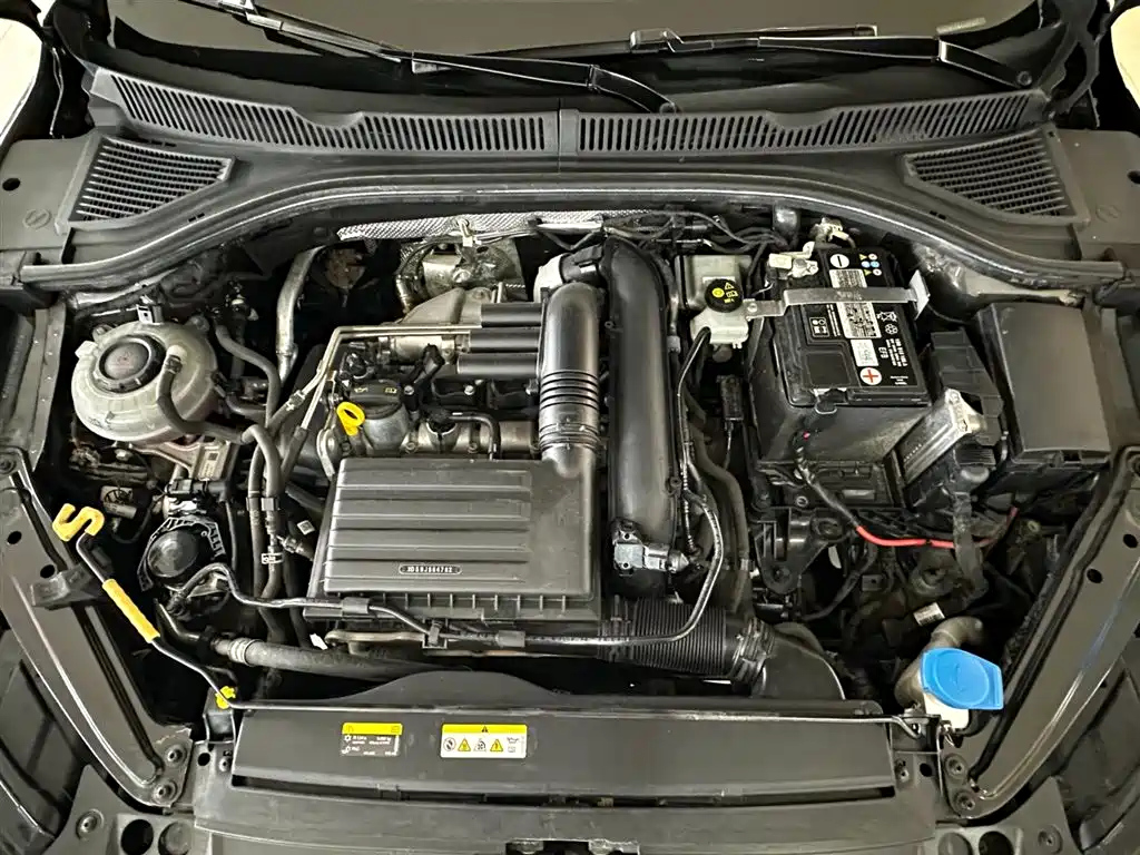 VOLKSWAGEN SAGITAR 2022