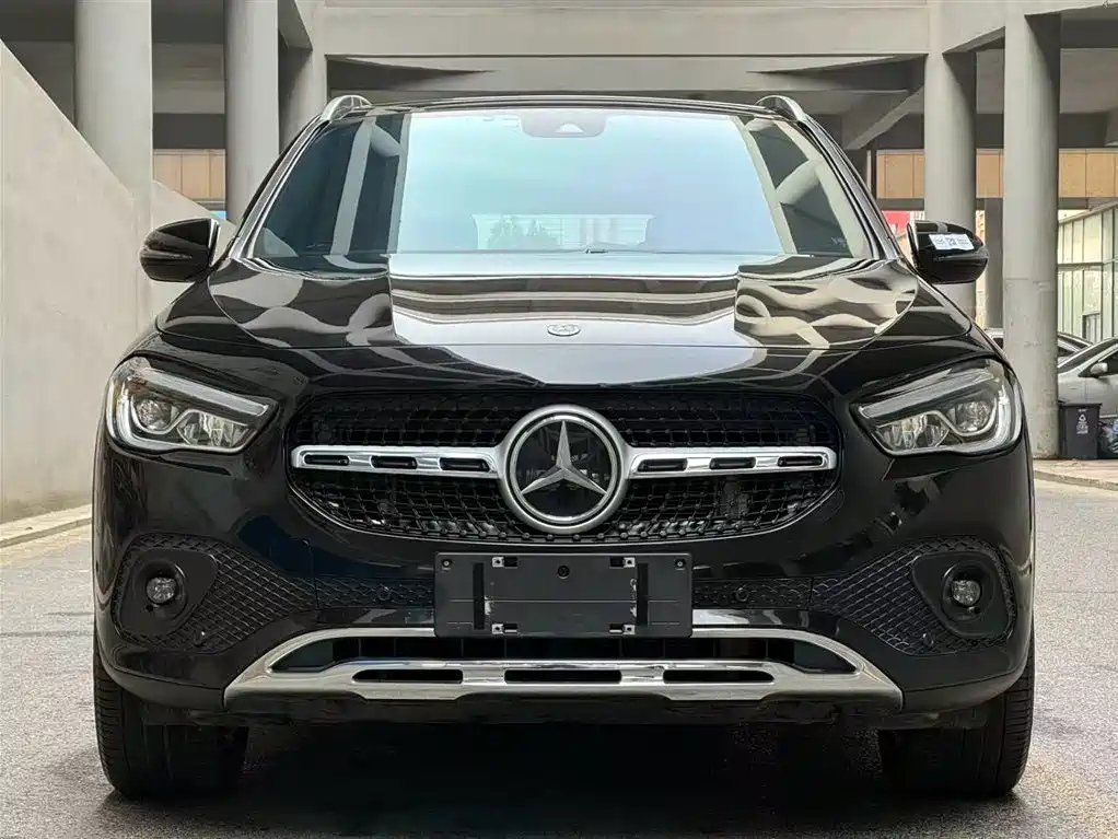 MERCEDES BENZ GLA 2023