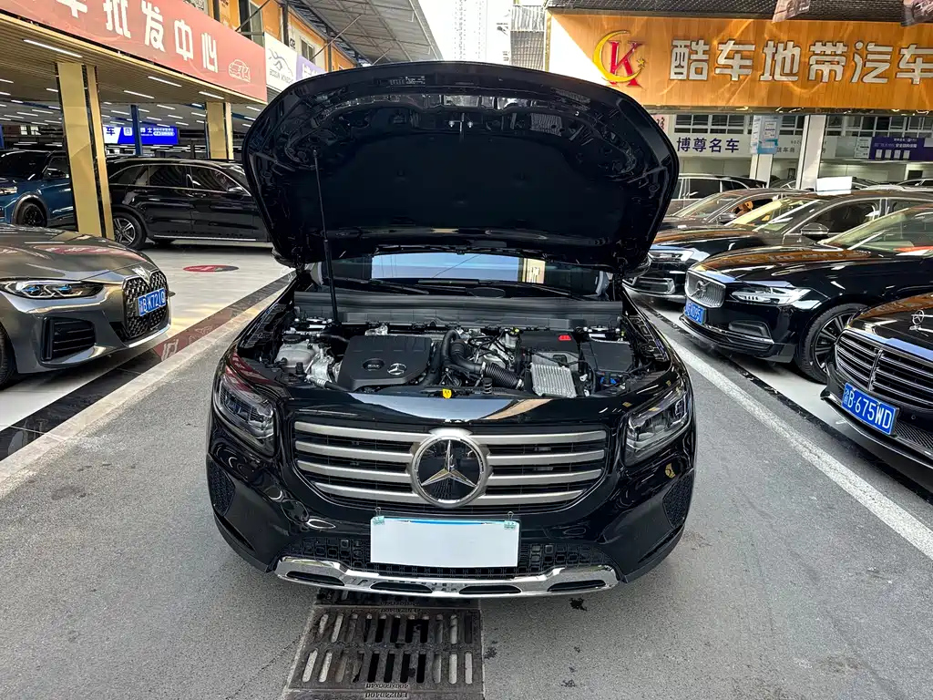 MERCEDES BENZ GLB 2024