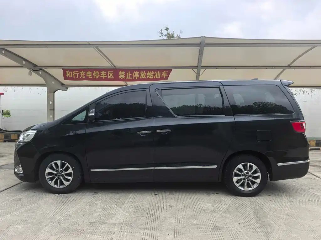 JAC REFINE M6 2018