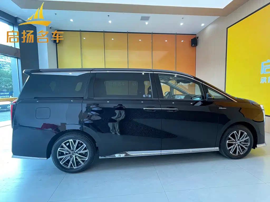 TRUMPCHI M8 2024
