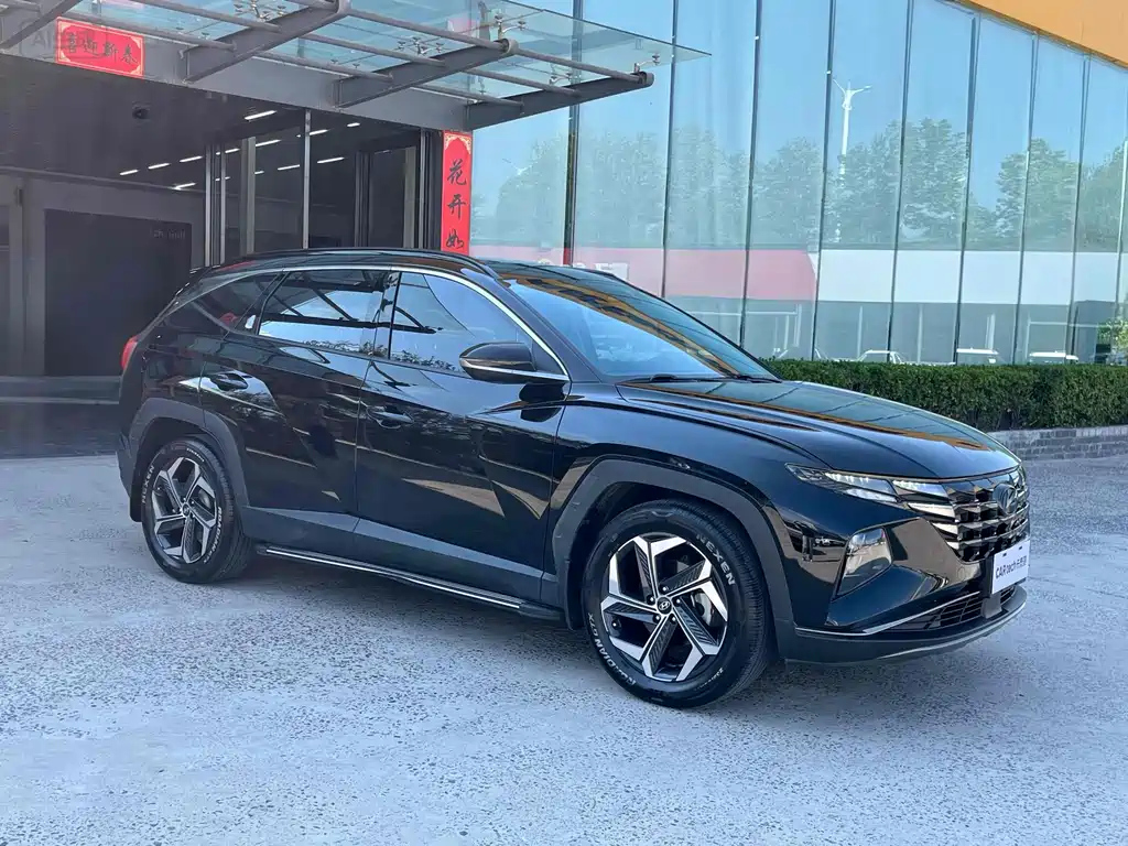 HYUNDAI TUCSON 2023
