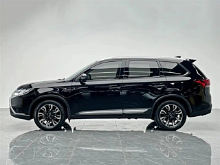 MITSUBISHI OUTLANDER 2020