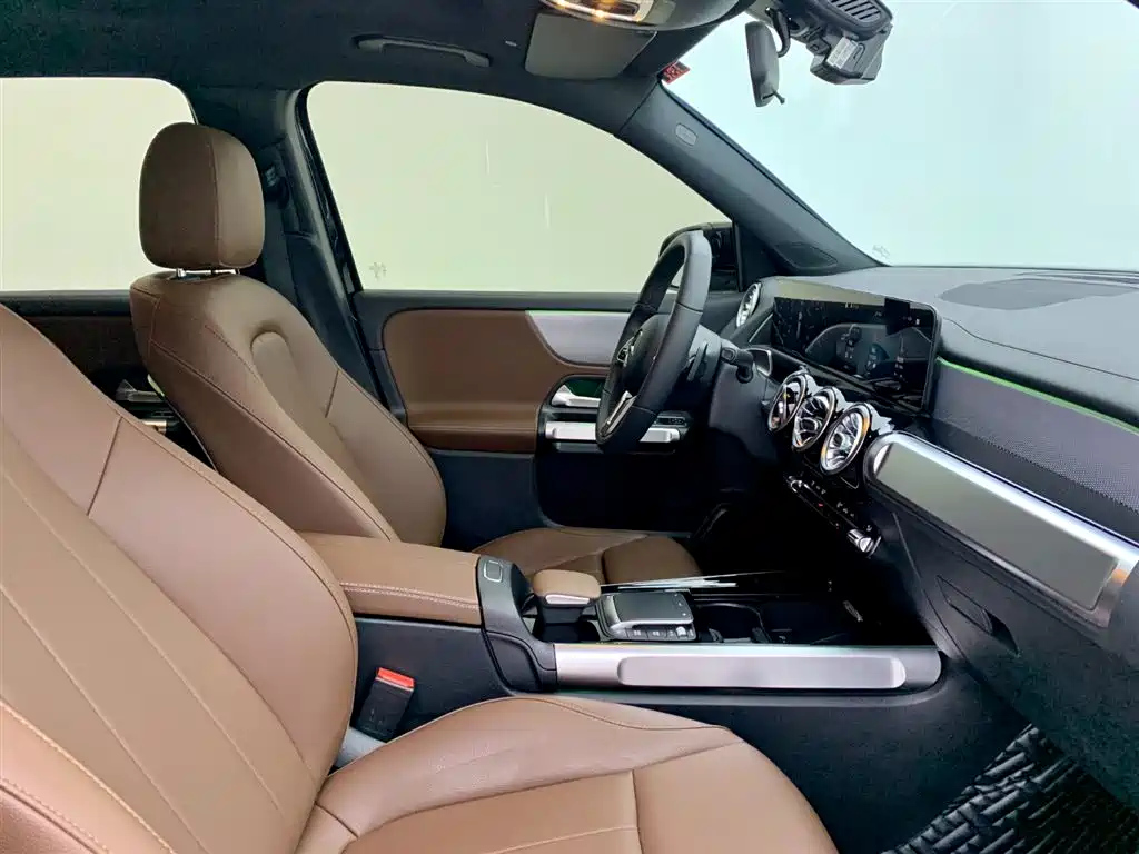 MERCEDES BENZ GLB 2022