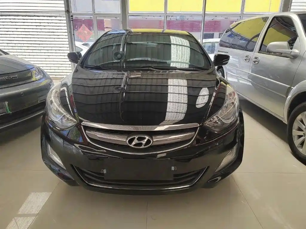 HYUNDAI ELANTRA 2015