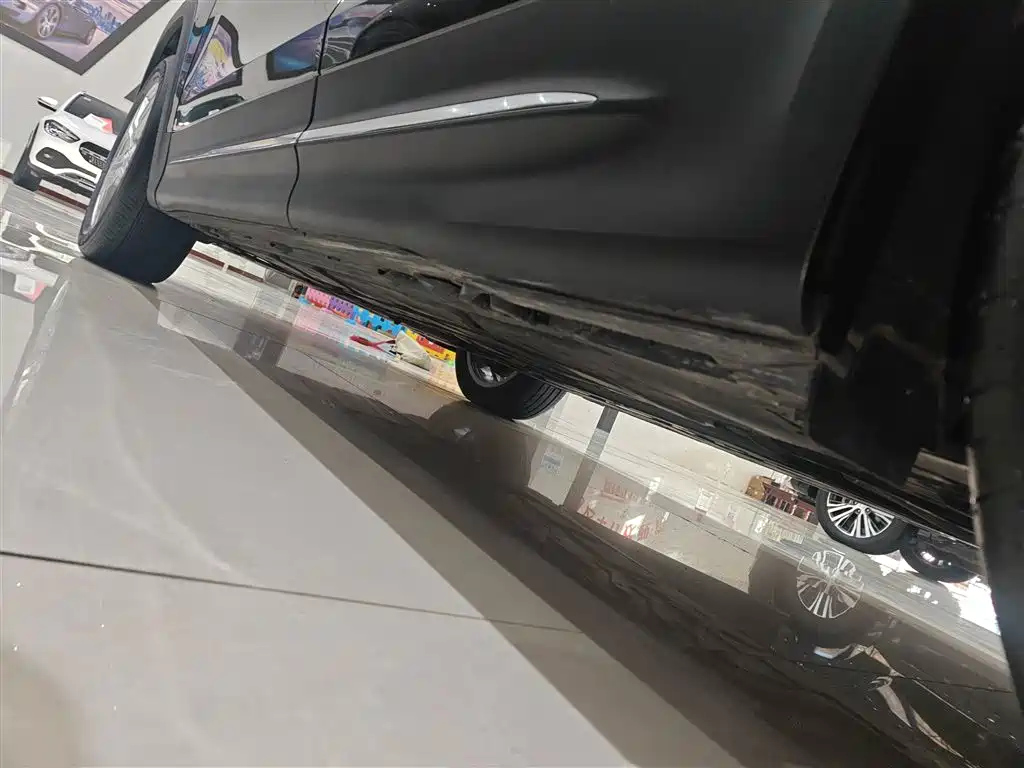 MERCEDES BENZ GLB 2023